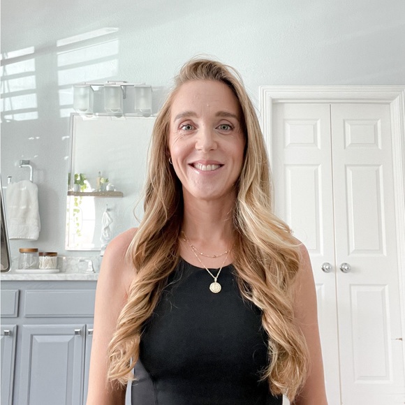 Meet your Posher, Stacy - Picture 4 of 6